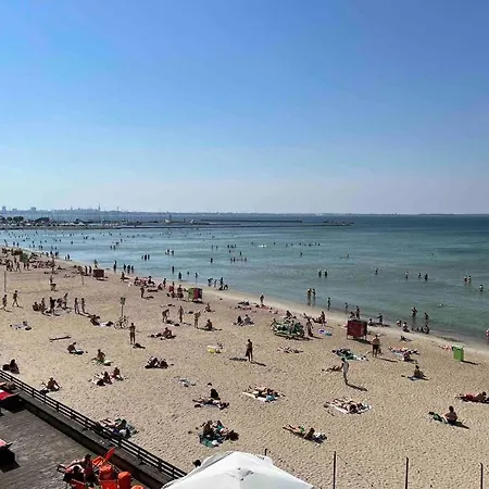 Modern Beach Condo, Old Town 15min, Prime Location Appartamento *
